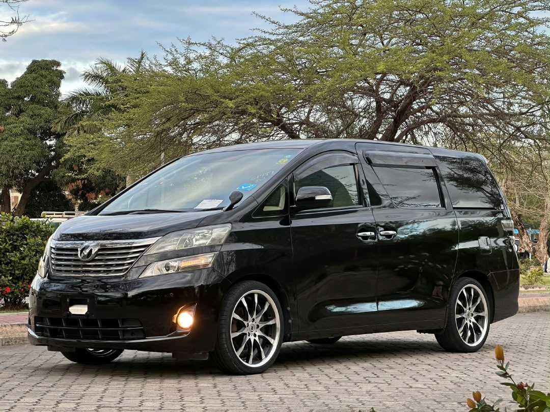 TOYOTA VELLFIRE thumbnail 3